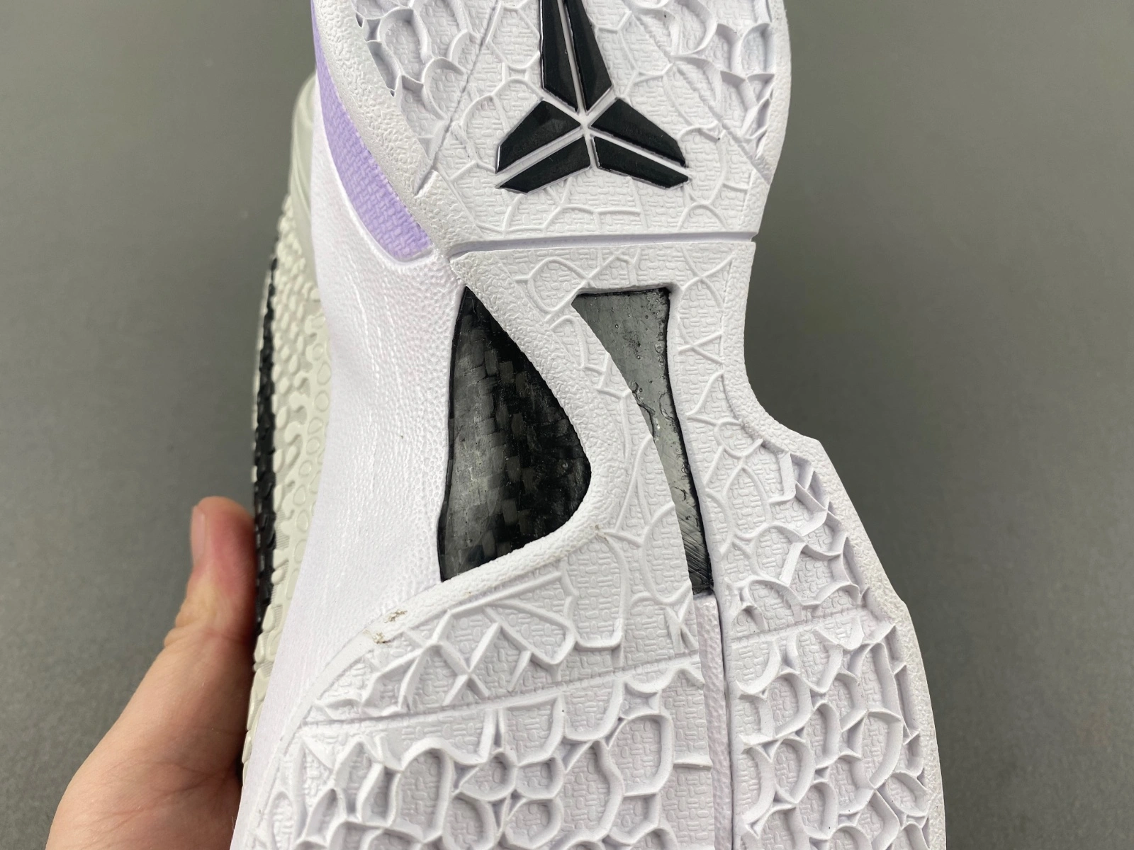 Kobe 6 Protro Chaos CW2190- Vibrant 1018