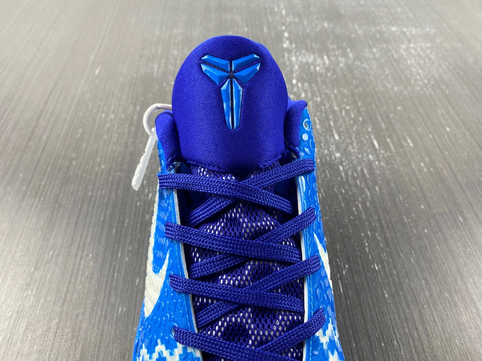 Timeless Kobe 6 Protro Christmas CW2190- 1125