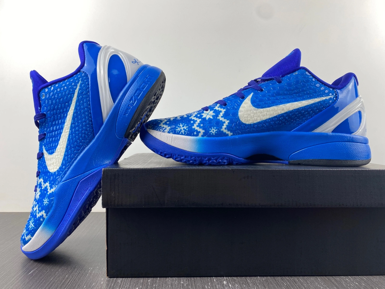 Timeless Kobe 6 Protro Christmas CW2190- 1125