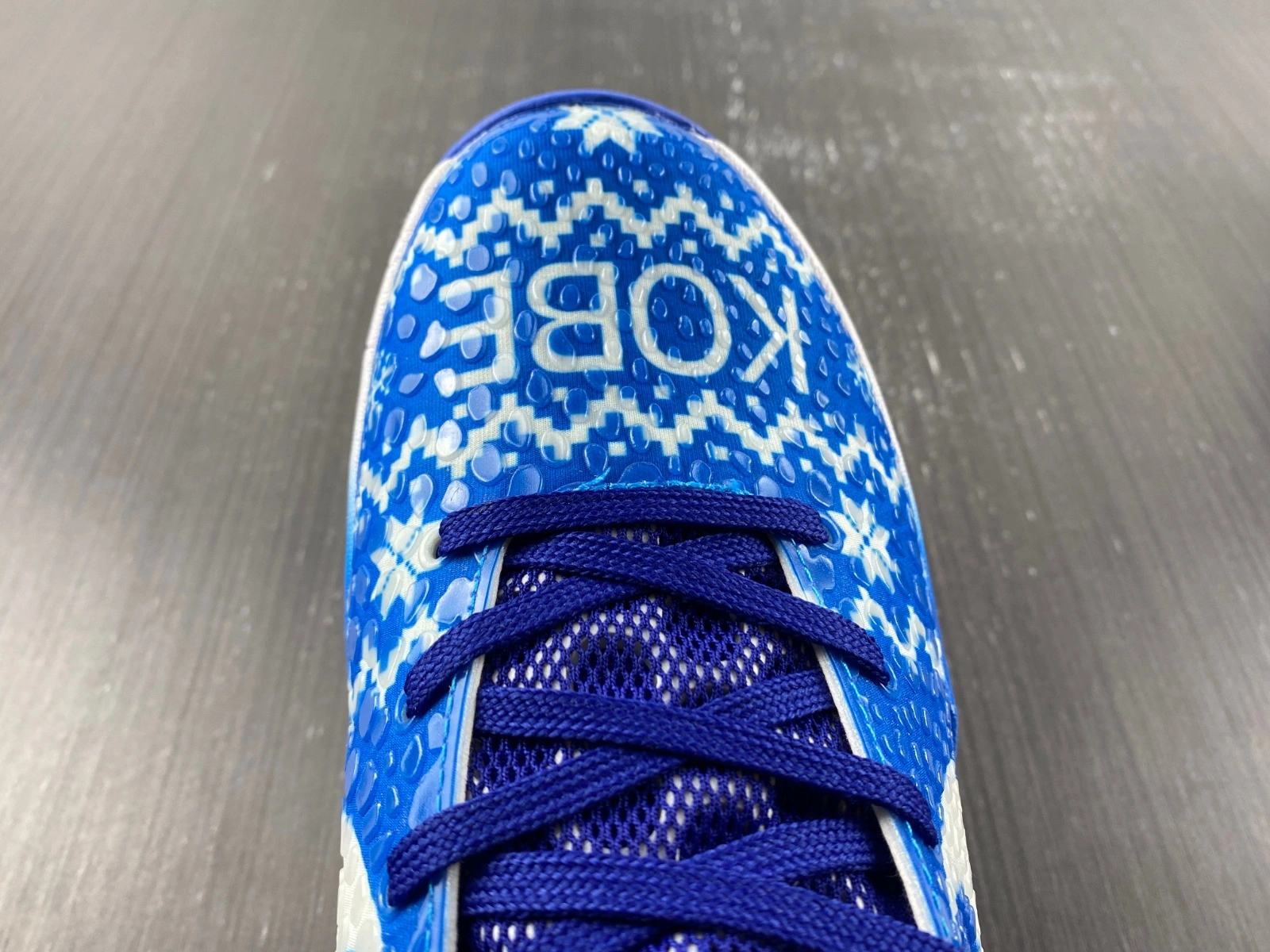 Timeless Kobe 6 Protro Christmas CW2190- 1125