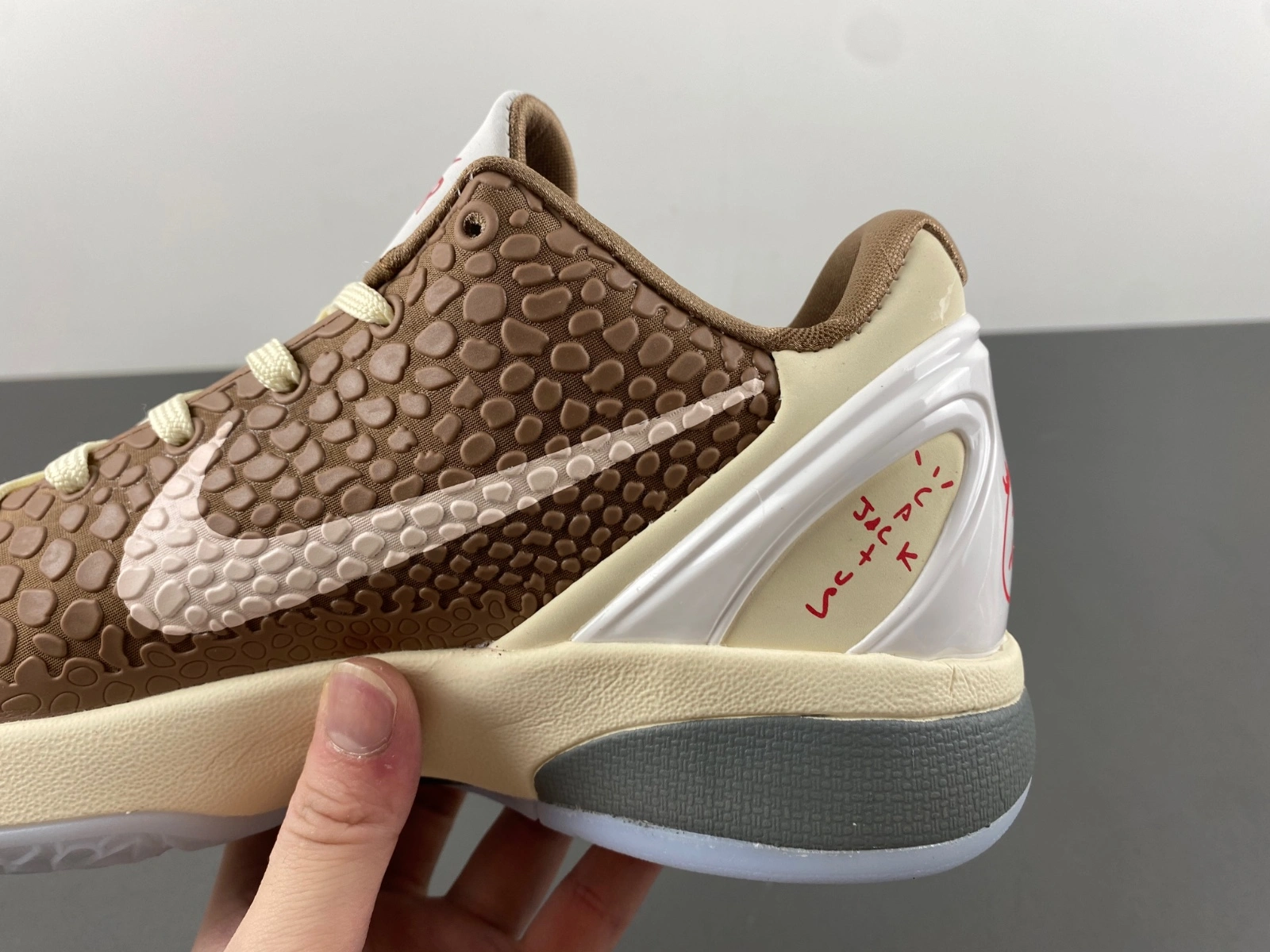 WellDesigned Kobe 6 Protro Travis Scott CW2190- 1020