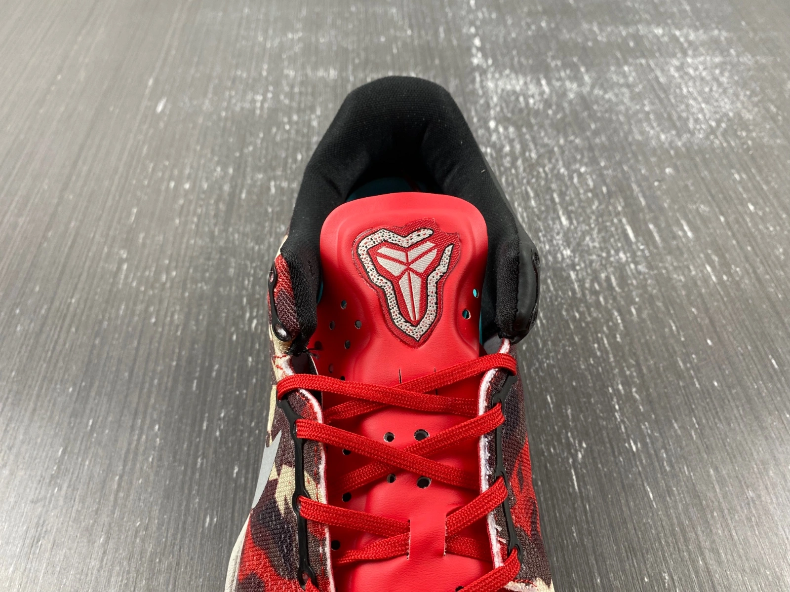 Kobe 8 Milk Snake 555035- StreetReady 1083