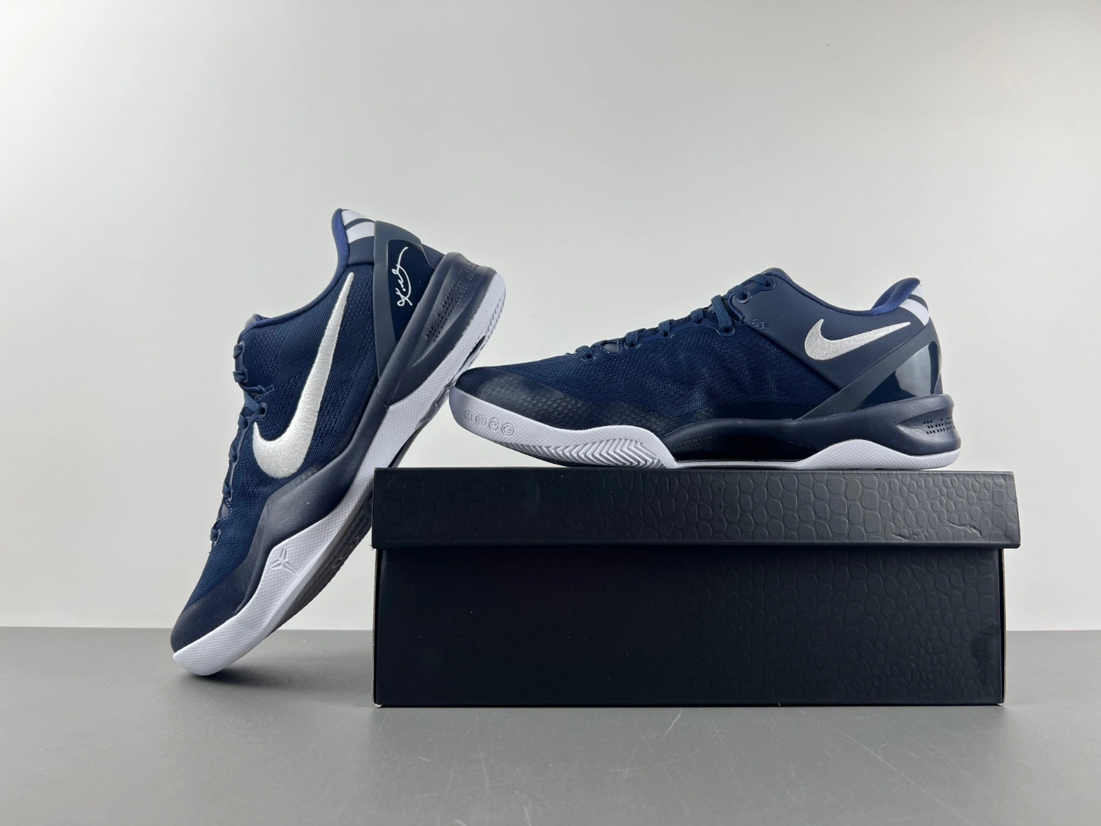 Kobe 8 Protro College Navy HF9550- Stylish 989