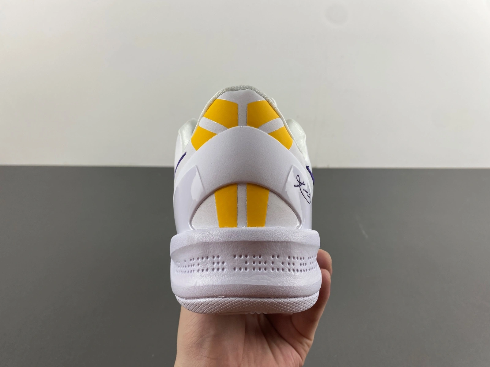 Kobe 8 Protro Lakers Home HF9550- Contemporary 1008