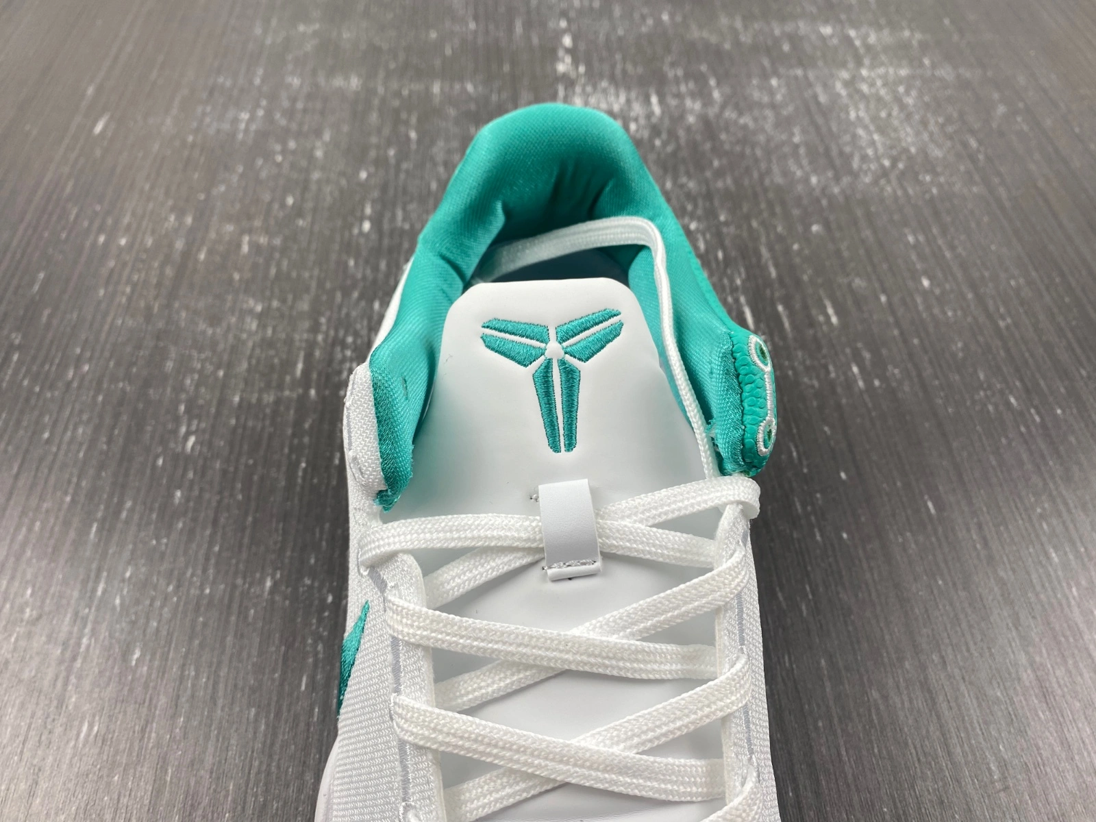 Kobe 8 Protro Radiant Emerald FQ3549- Packable 1095