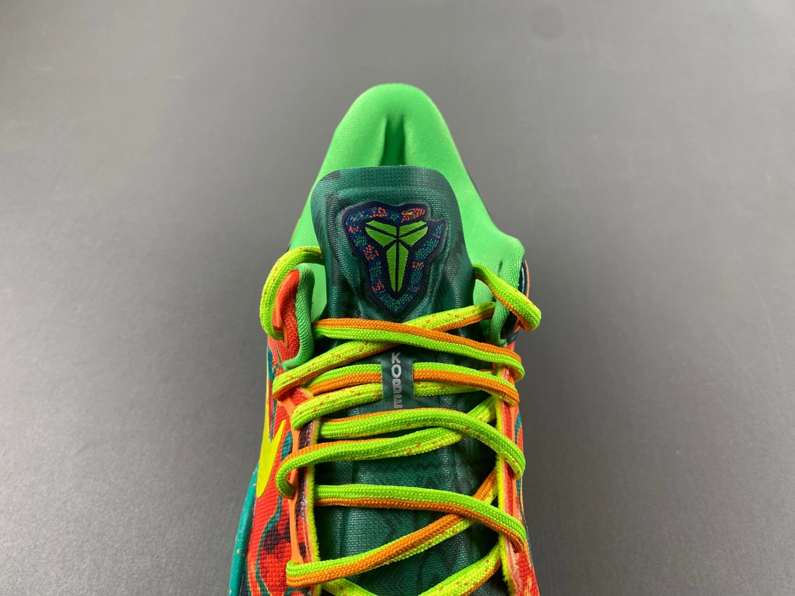 Sporty Kobe 8 Protro What The HM9621- 982