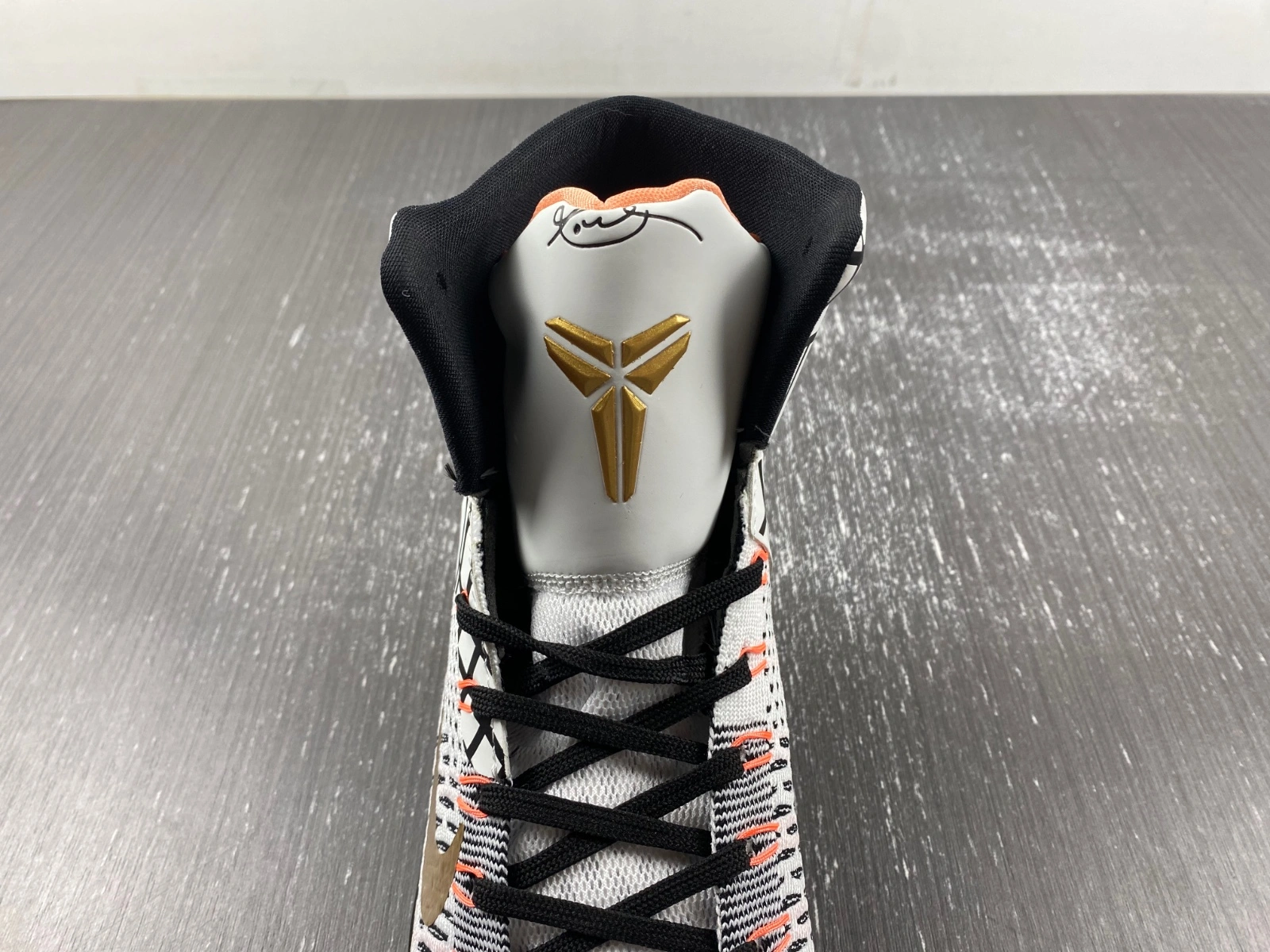 SmoothTexture Kobe 9 Elite Gold Fundamentals 630847-100 641714- 1056