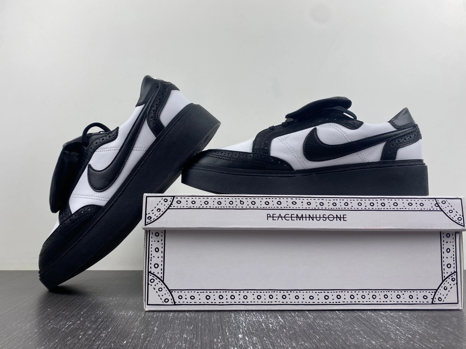 BestValue Kwondo 1 G-Dragon Peaceminusone Panda DH2482- 1487