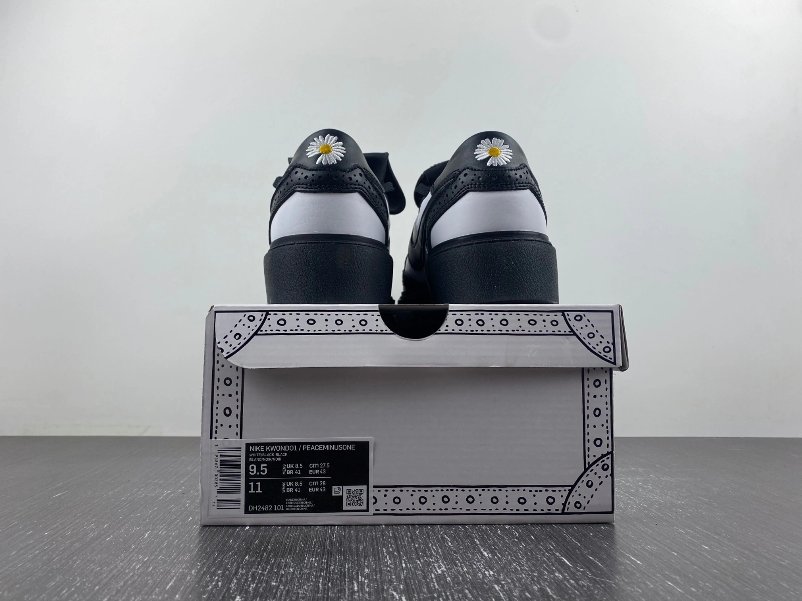 Kwondo 1 G-Dragon Peaceminusone Panda DH2482- SmoothTexture 117