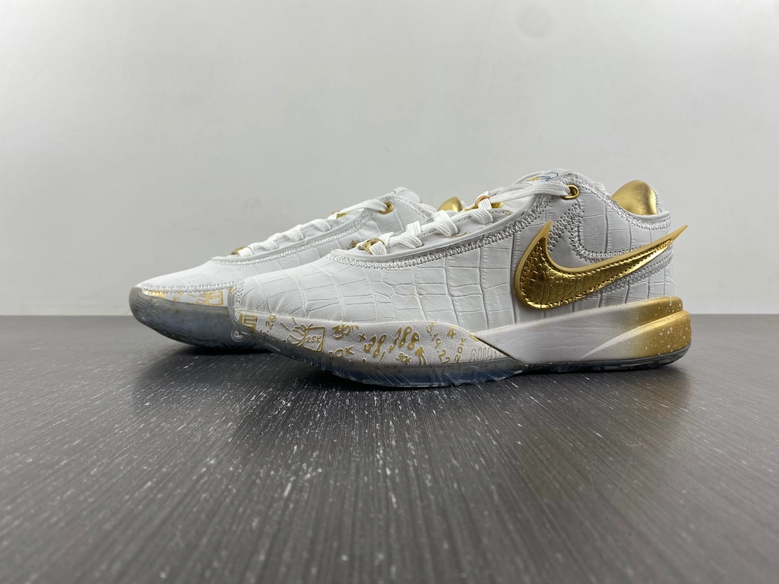 Durable LeBron 20 Gold DJ5422- 1155