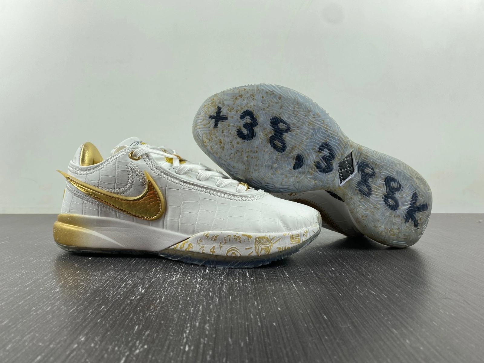 Durable LeBron 20 Gold DJ5422- 1155