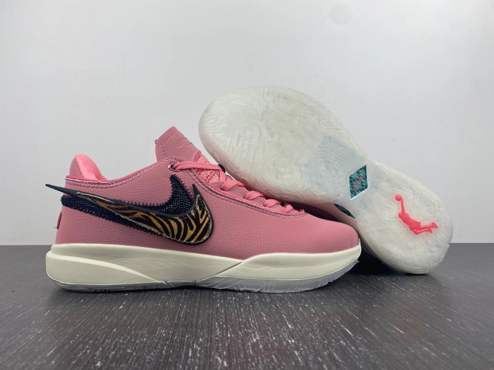 LeBron 20 South Beast DQ3827-900 DQ3828- GoAnywhere 1159