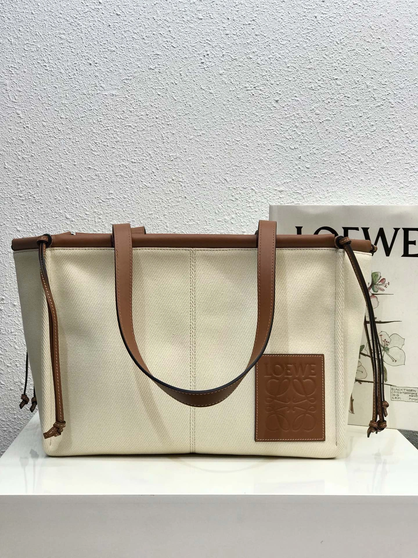 Contemporary L*oewe Top Bag 9040
