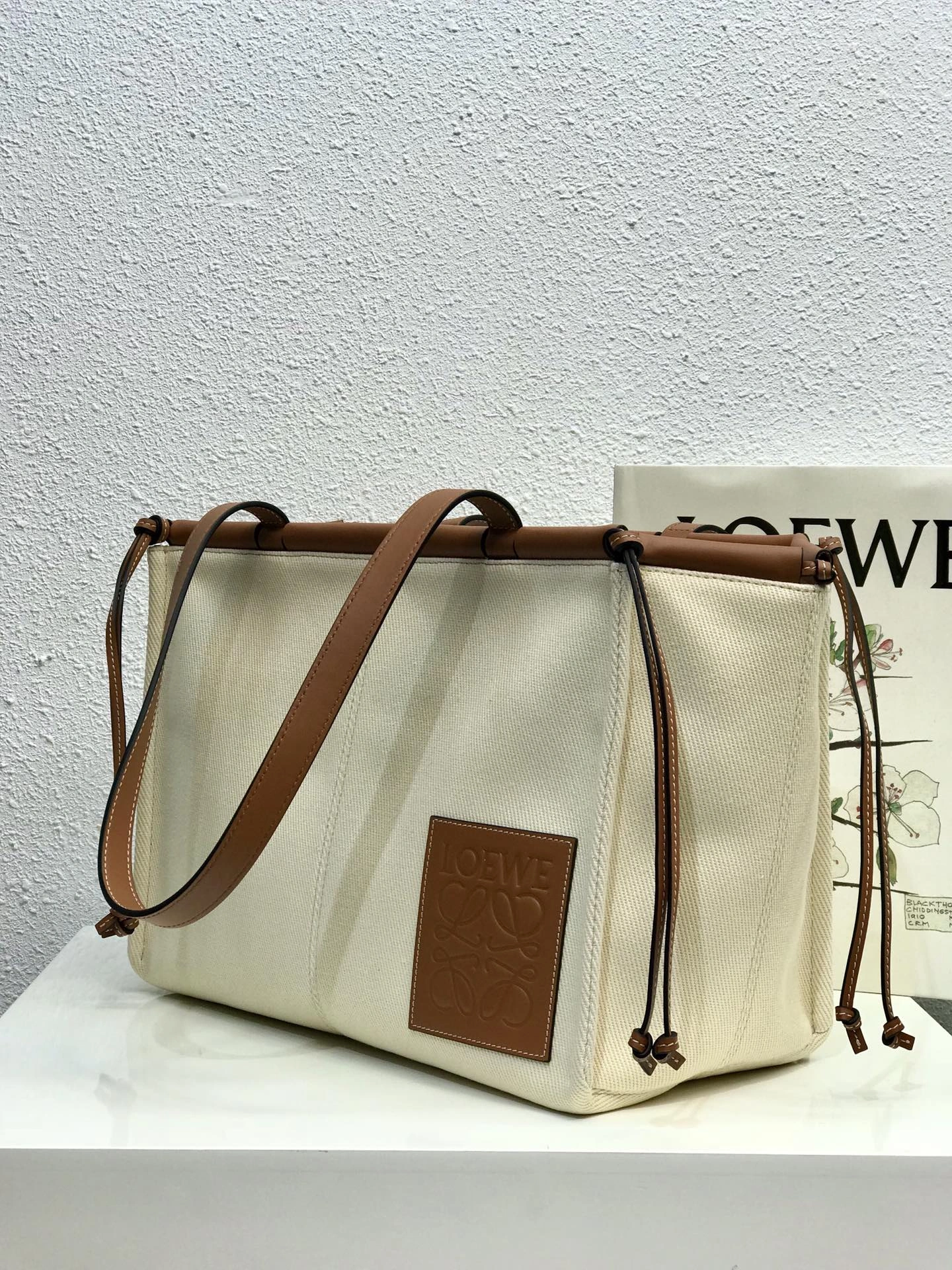 Contemporary L*oewe Top Bag 9040