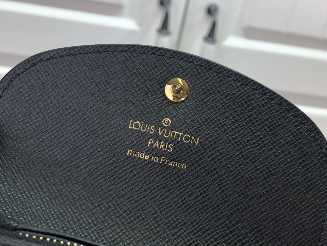 L*ouis V*uitton Bag Top Quality 11*8*2.5cm Contemporary 8362