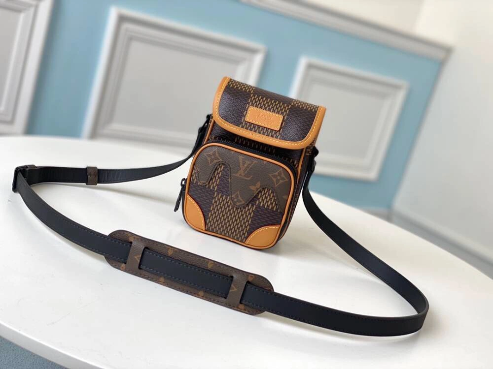L*ouis V*uitton Bag Top Quality 13*18*9cm Stretchable 8713