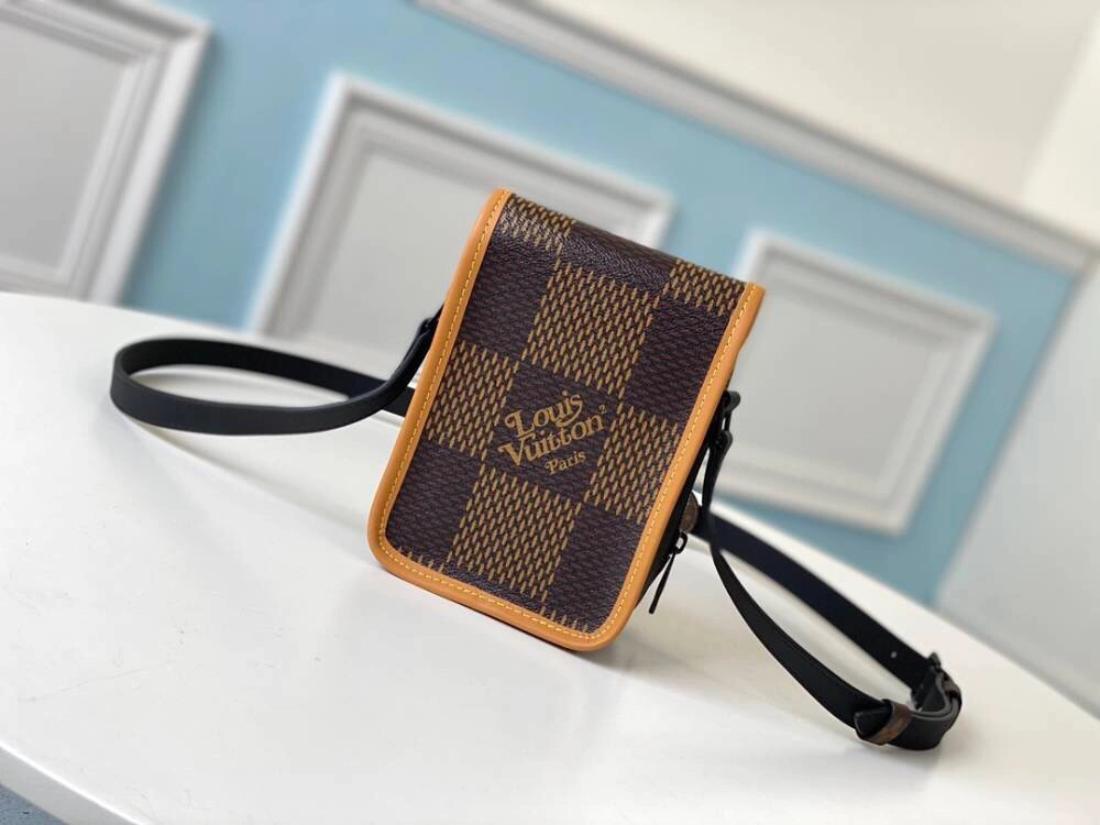 L*ouis V*uitton Bag Top Quality 13*18*9cm Stretchable 8713