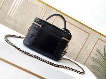 L*ouis V*uitton Bag Top Quality 14x19x10cm Unique 8779