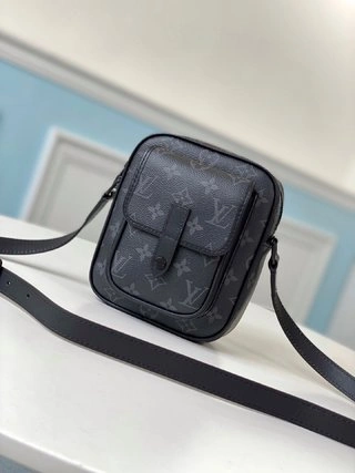 L*ouis V*uitton Bag Top Quality 15*17*8cm WeatherProof 8747