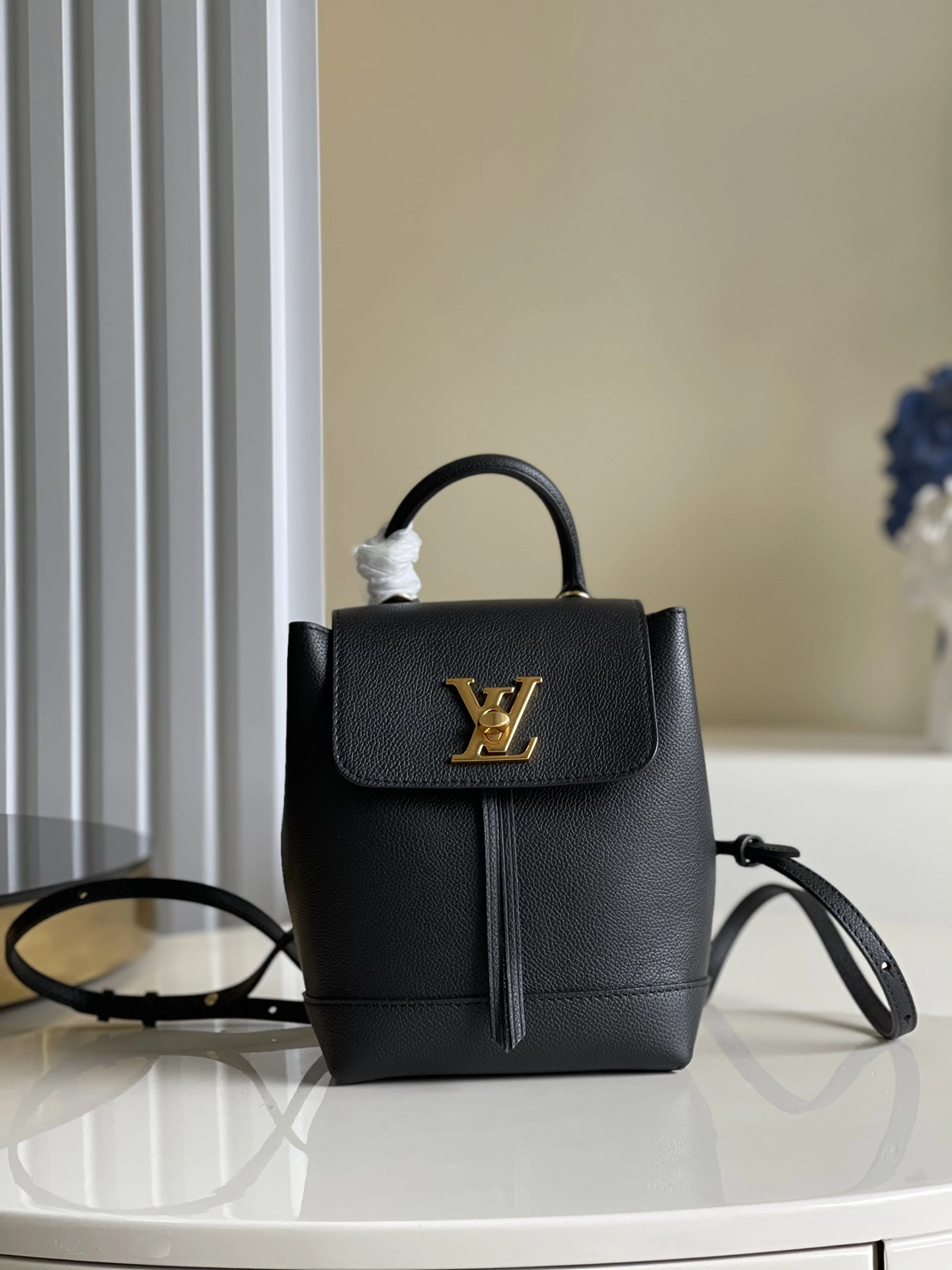 L*ouis V*uitton Bag Top Quality 15*9*20cm Modern 8675