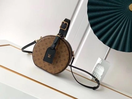 Versatile L*ouis V*uitton Bag Top Quality 17.5*16.5*7.5cm 8758