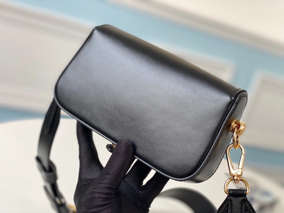 L*ouis V*uitton Bag Top Quality 17*10*4.5cm Sporty 8653