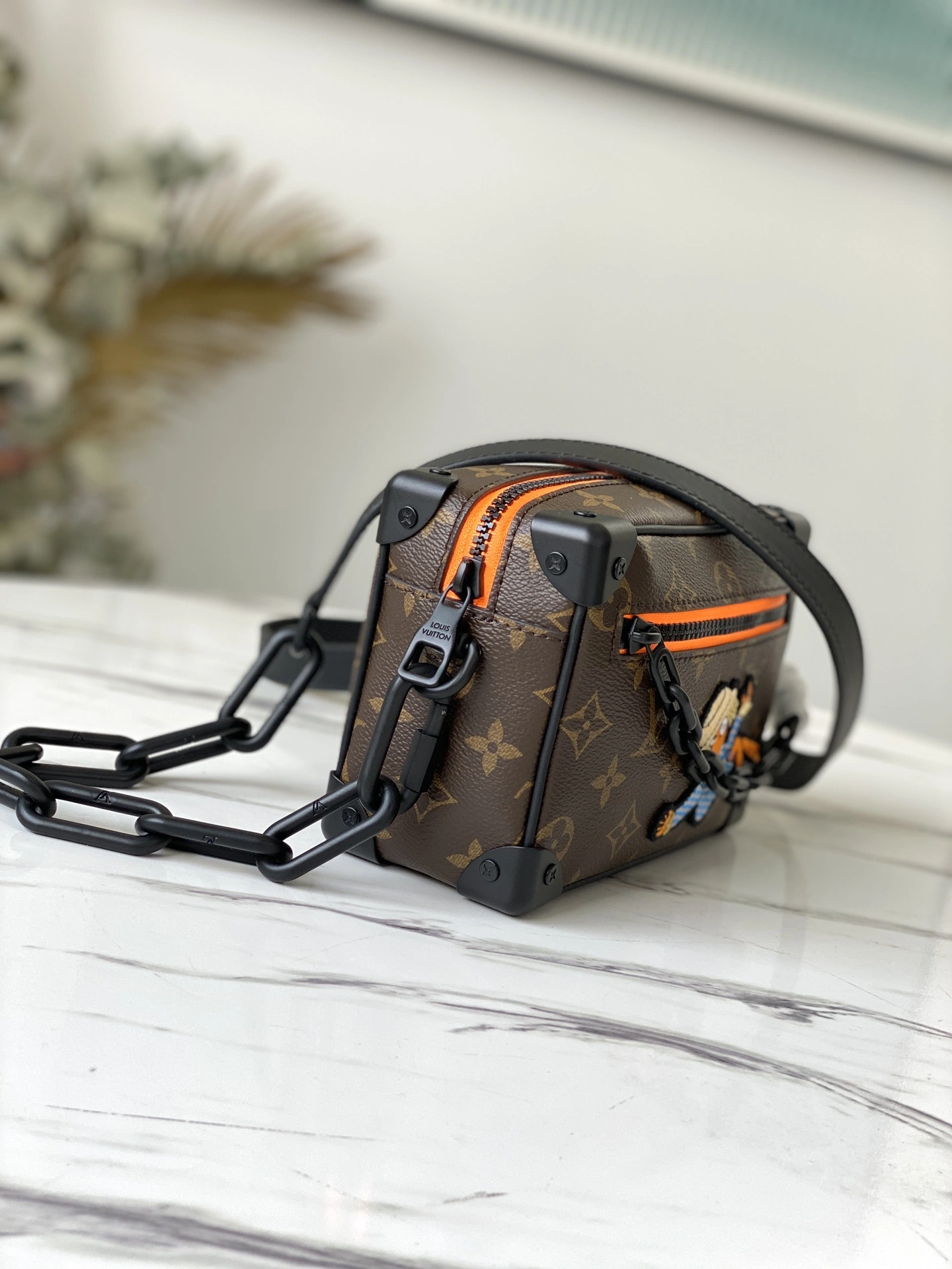 L*ouis V*uitton Bag Top Quality 18.5*13*8cm Trendsetting 8610