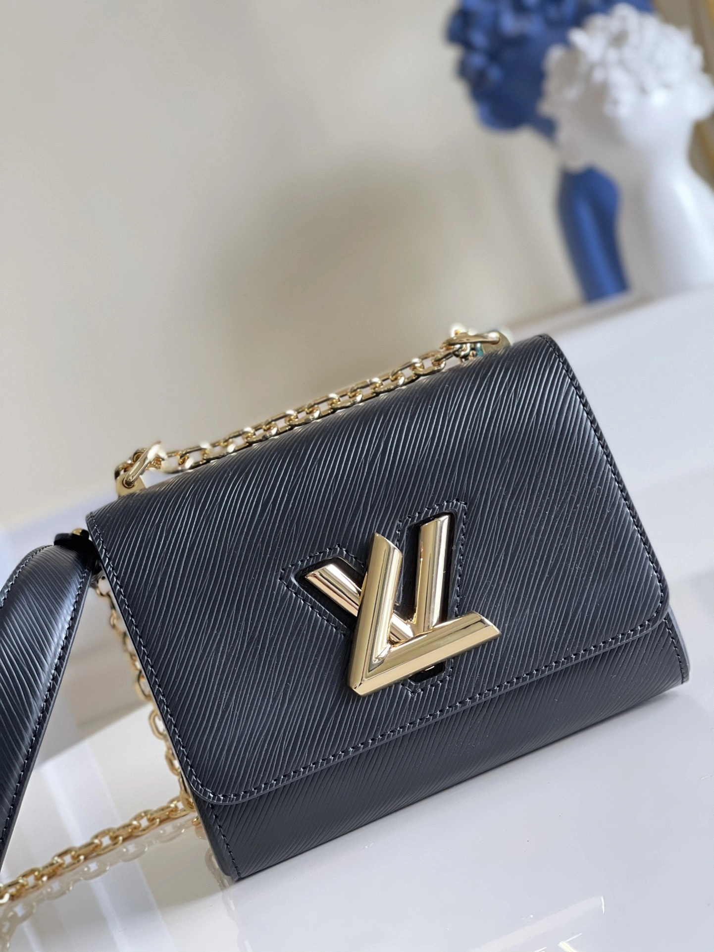 L*ouis V*uitton Bag Top Quality 18*15*9cm UrbanChic 8521