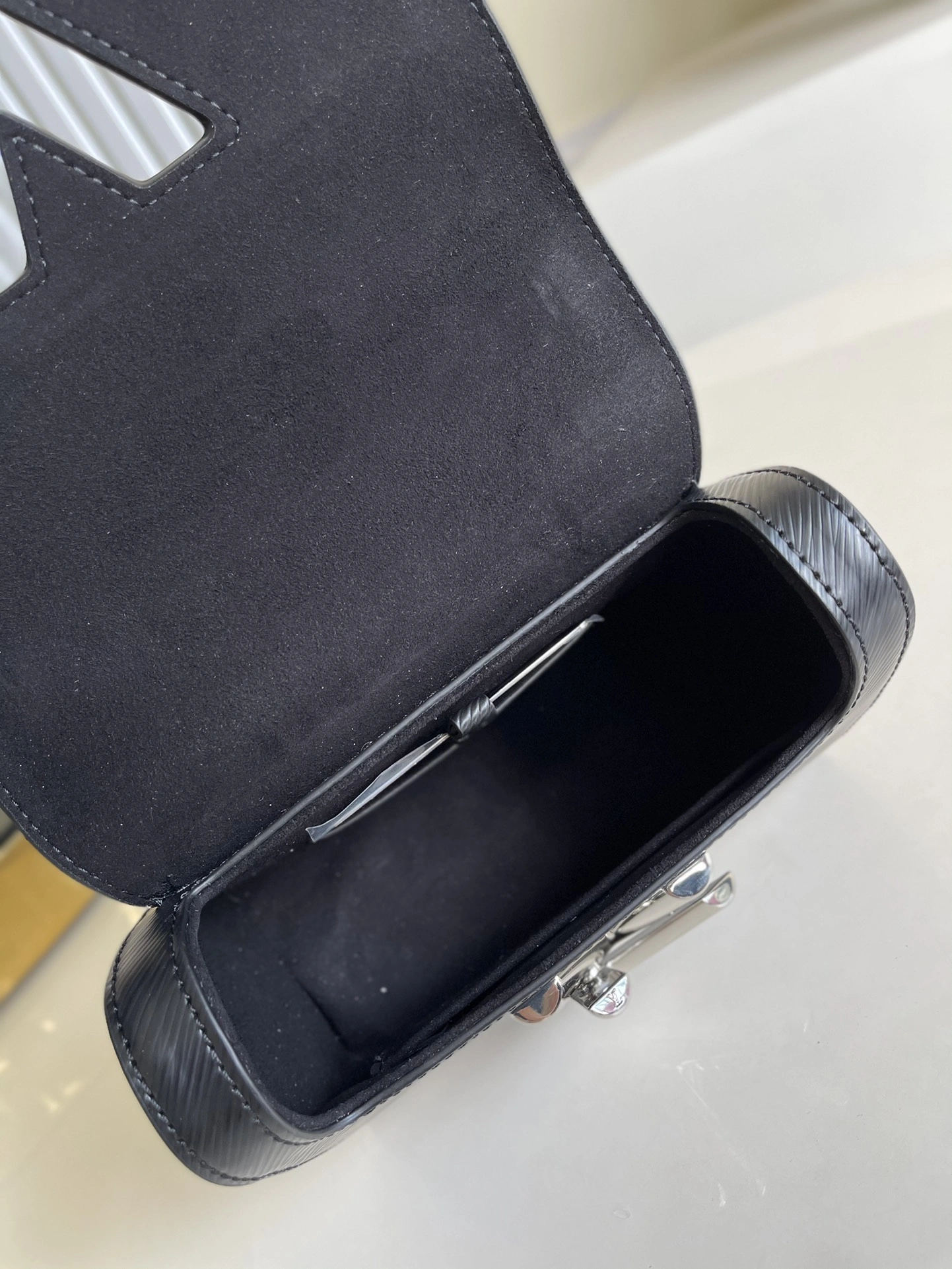 L*ouis V*uitton Bag Top Quality 18*15*9cm Efficient 8522