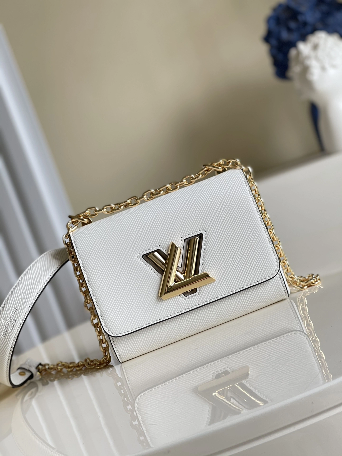 WeatherProof L*ouis V*uitton Bag Top Quality 18*15*9cm 8523