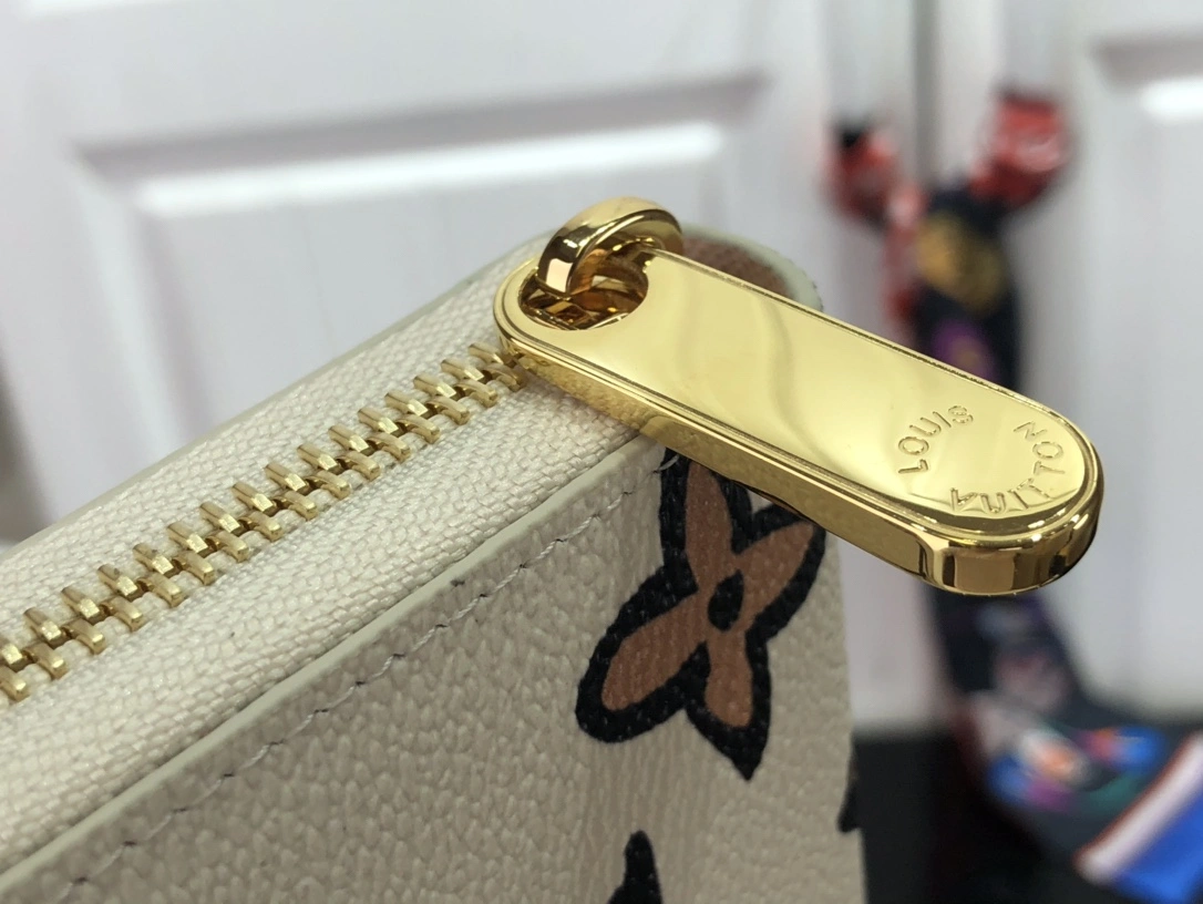 Chic L*ouis V*uitton Bag Top Quality 19.5*10.5*2.5cm 8363