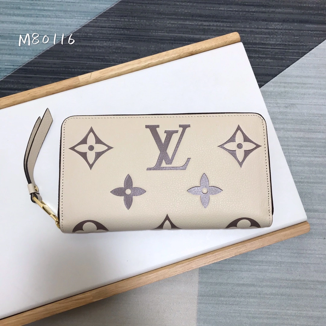 L*ouis V*uitton Bag Top Quality 19*10cm Neat 8574