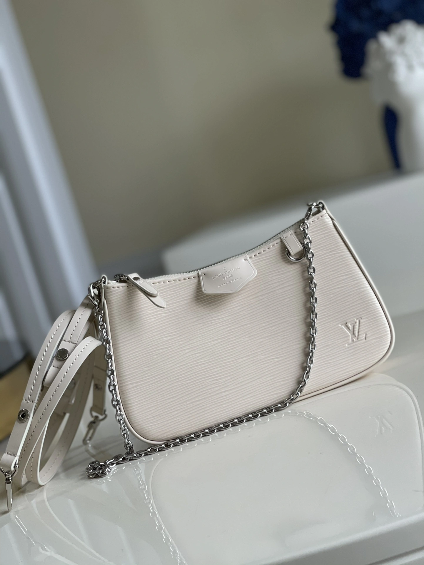 SunProtective L*ouis V*uitton Bag Top Quality 19*11.5*3cm 8626