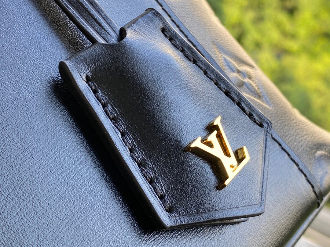 Soft L*ouis V*uitton Bag Top Quality 19*13*11cm 8723