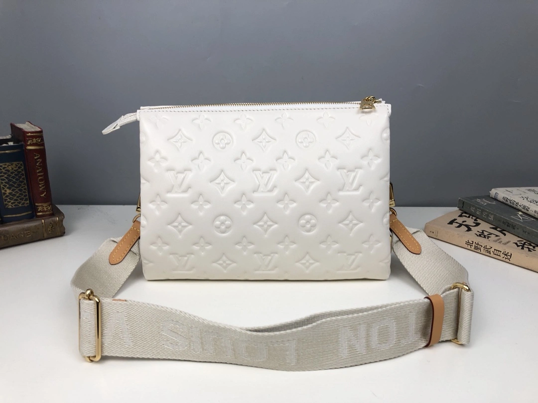 L*ouis V*uitton Bag Top Quality 20*26*12cm Sporty 8592