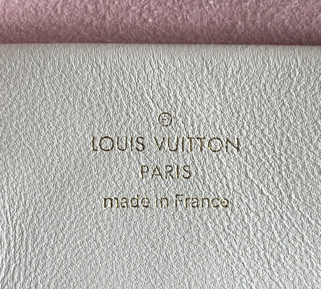 Affordable L*ouis V*uitton Bag Top Quality 22 x 19 x 13 CM 8425