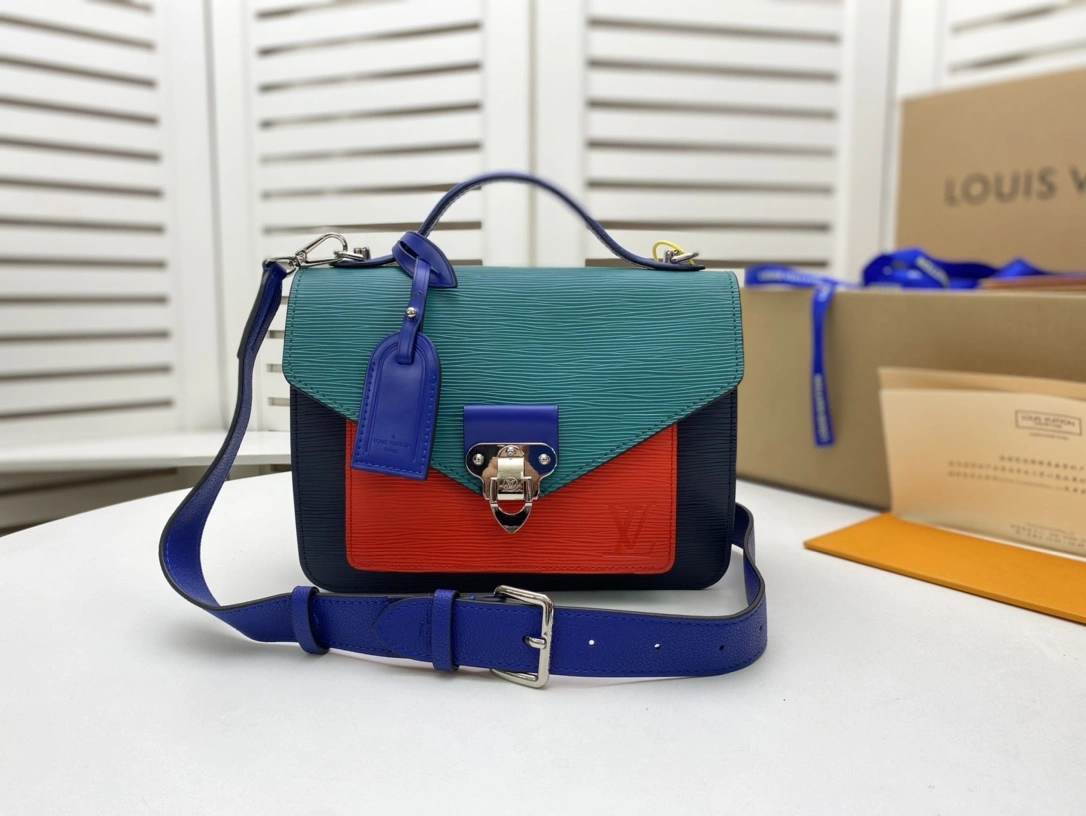 L*ouis V*uitton Bag Top Quality 22*18*9CM Neat 8415