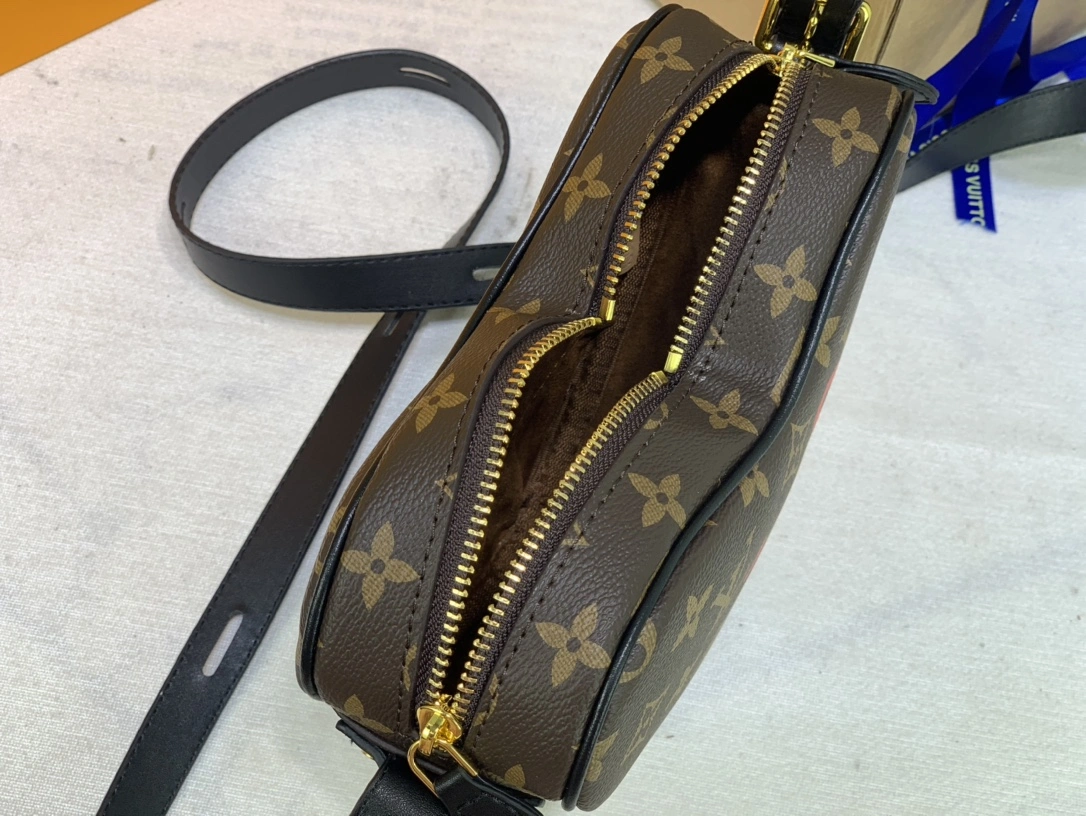 L*ouis V*uitton Bag Top Quality 22*20*6CM SportInspired 8418