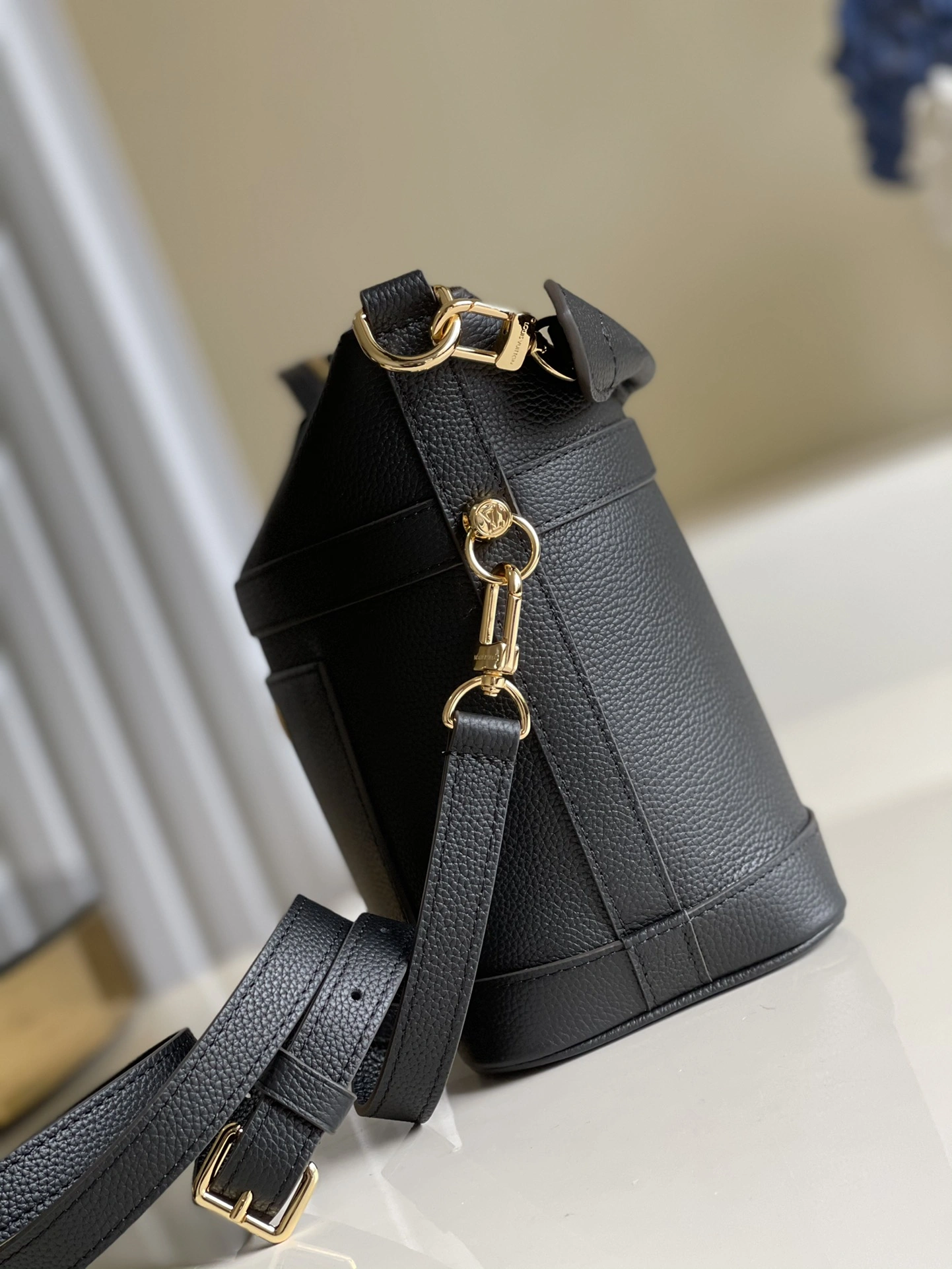 GoAnywhere L*ouis V*uitton Bag Top Quality 22*22.5*13cm 8628