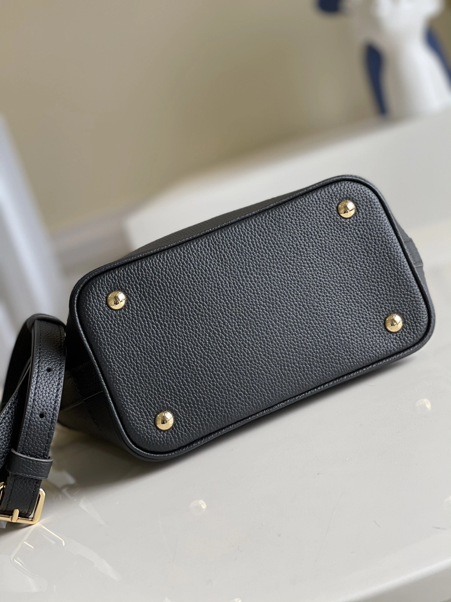 GoAnywhere L*ouis V*uitton Bag Top Quality 22*22.5*13cm 8628