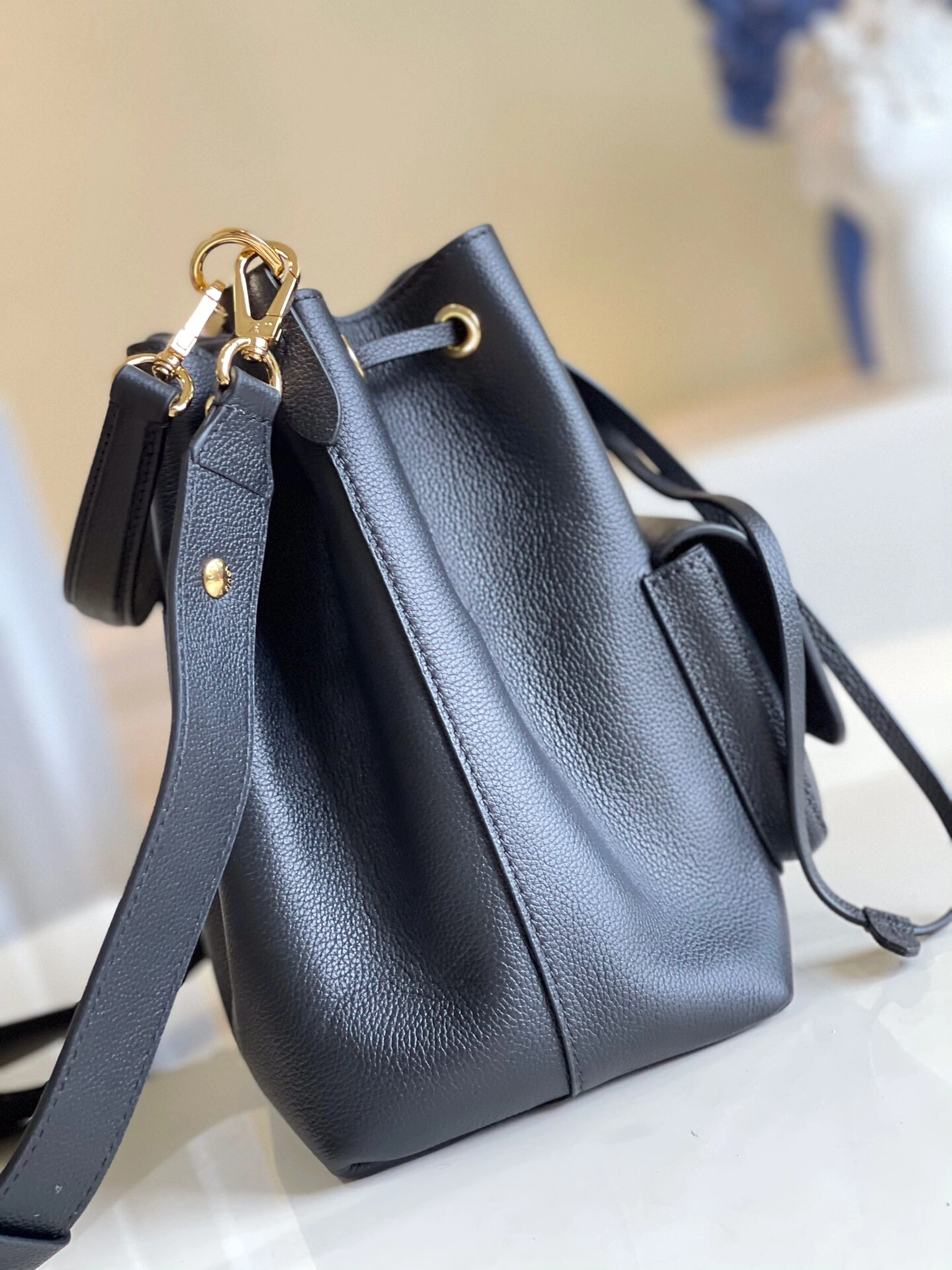 EasyMatch L*ouis V*uitton Bag Top Quality 23.0 x 23.0 x 16.0cm 8532