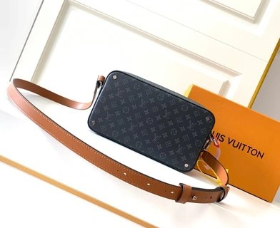 L*ouis V*uitton Bag Top Quality 23*13*6cm Lightweight 8745