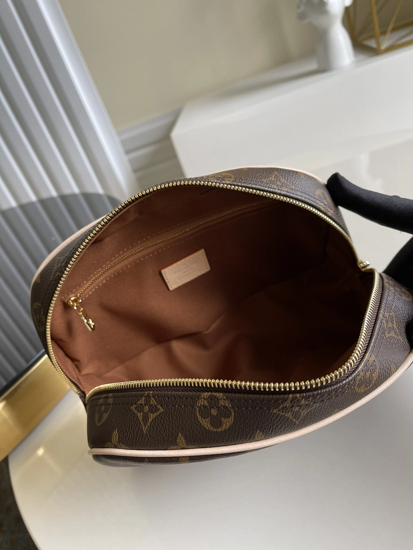 Breathable L*ouis V*uitton Bag Top Quality 25.5*17*9cm 8611