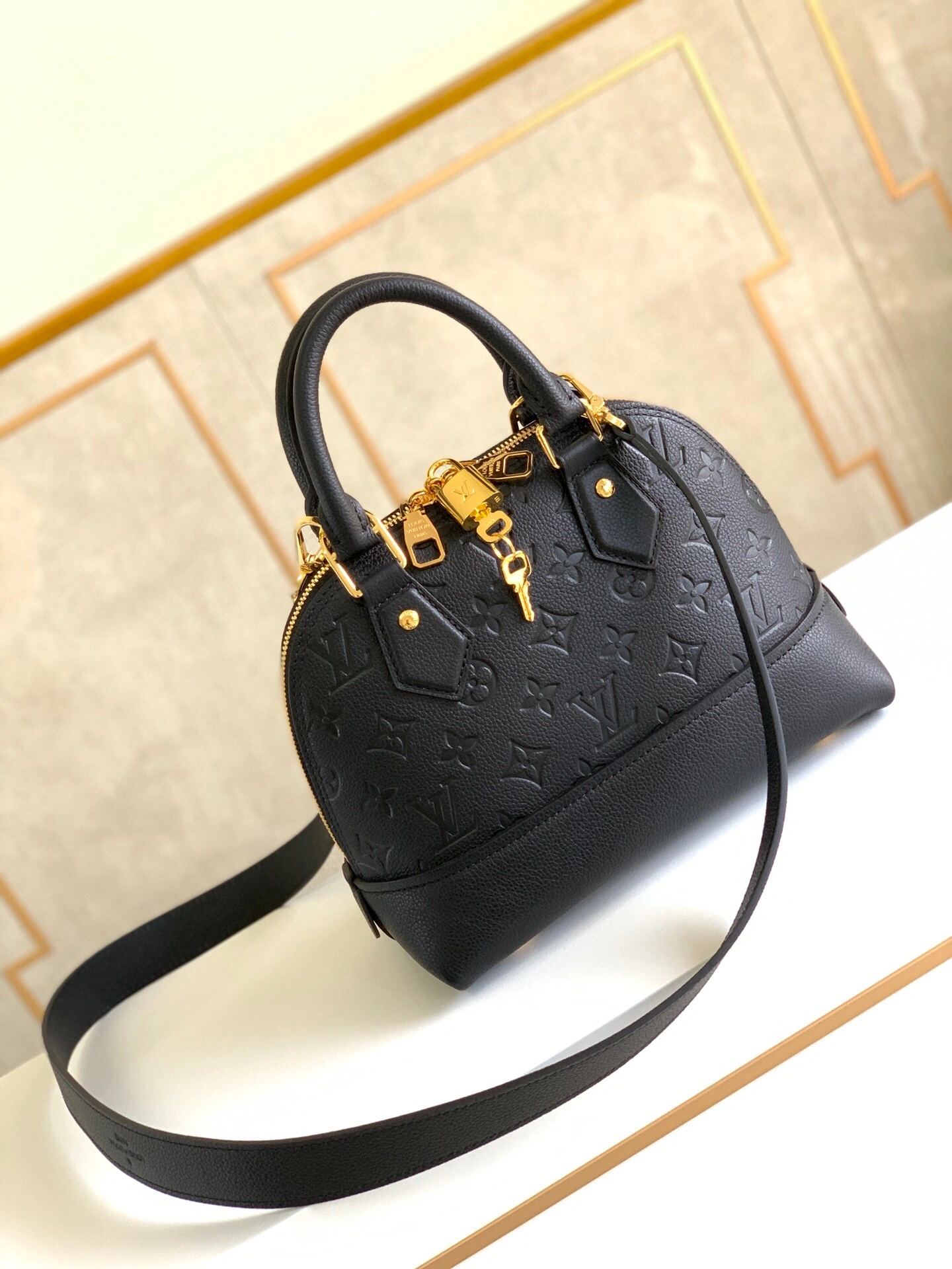L*ouis V*uitton Bag Top Quality 25*18*12cm Elegant 8707