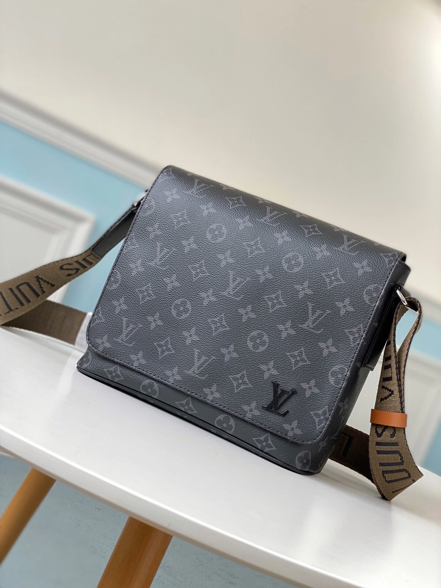 Sleek L*ouis V*uitton Bag Top Quality 25*22*7cm 8680