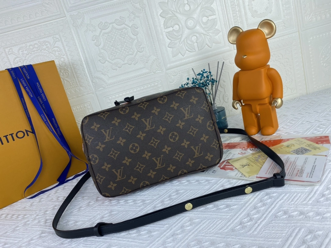 L*ouis V*uitton Bag Top Quality 26*22*27cm SportInspired 8357