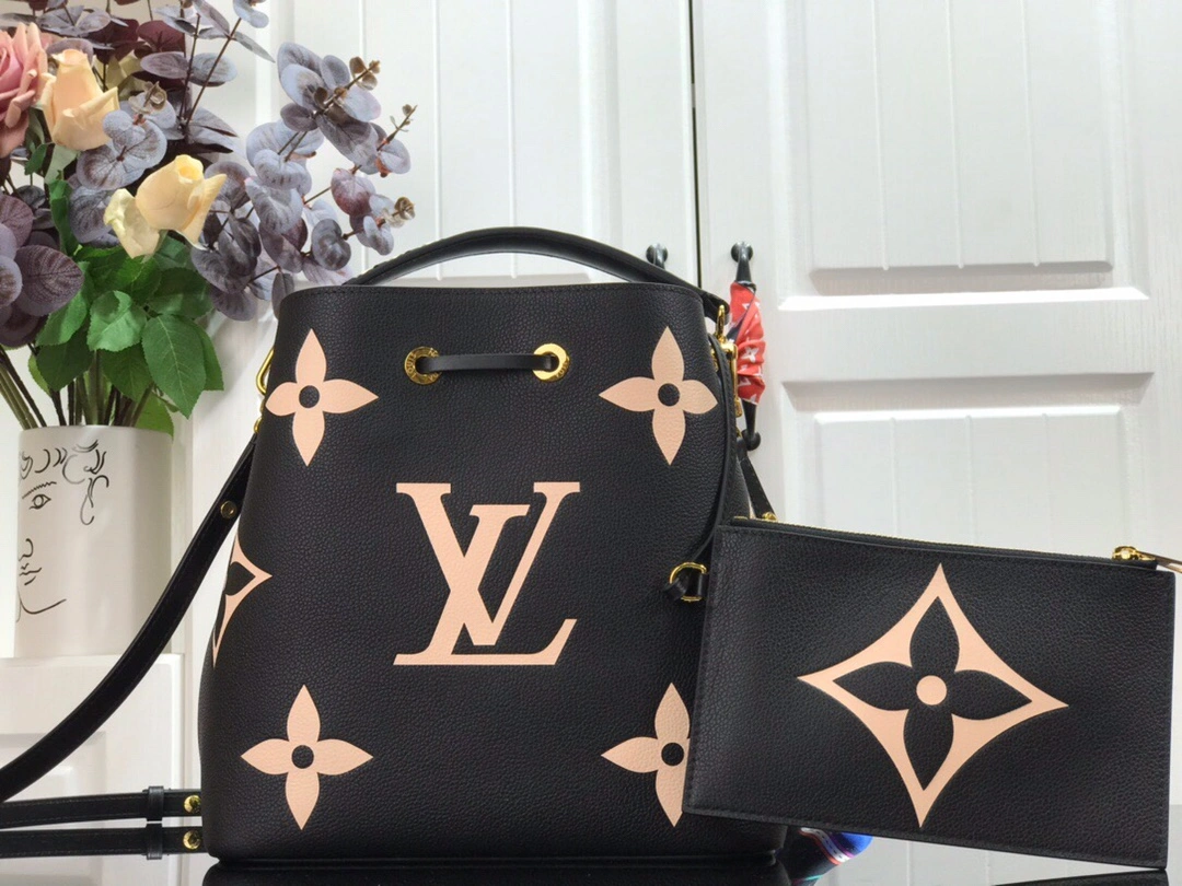GoodFit L*ouis V*uitton Bag Top Quality 26*26*17.5cm 8724
