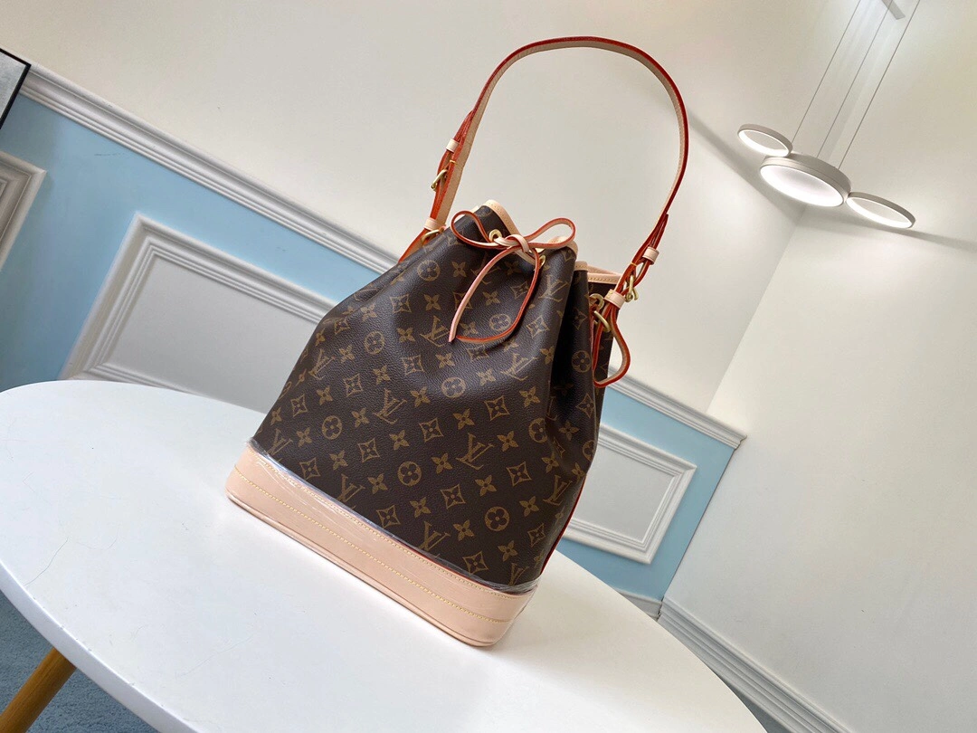 Refined L*ouis V*uitton Bag Top Quality 26*34*19cm 8687