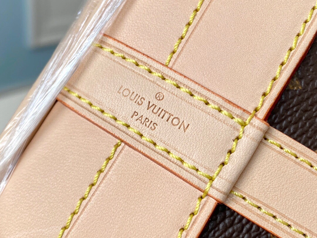Refined L*ouis V*uitton Bag Top Quality 26*34*19cm 8687