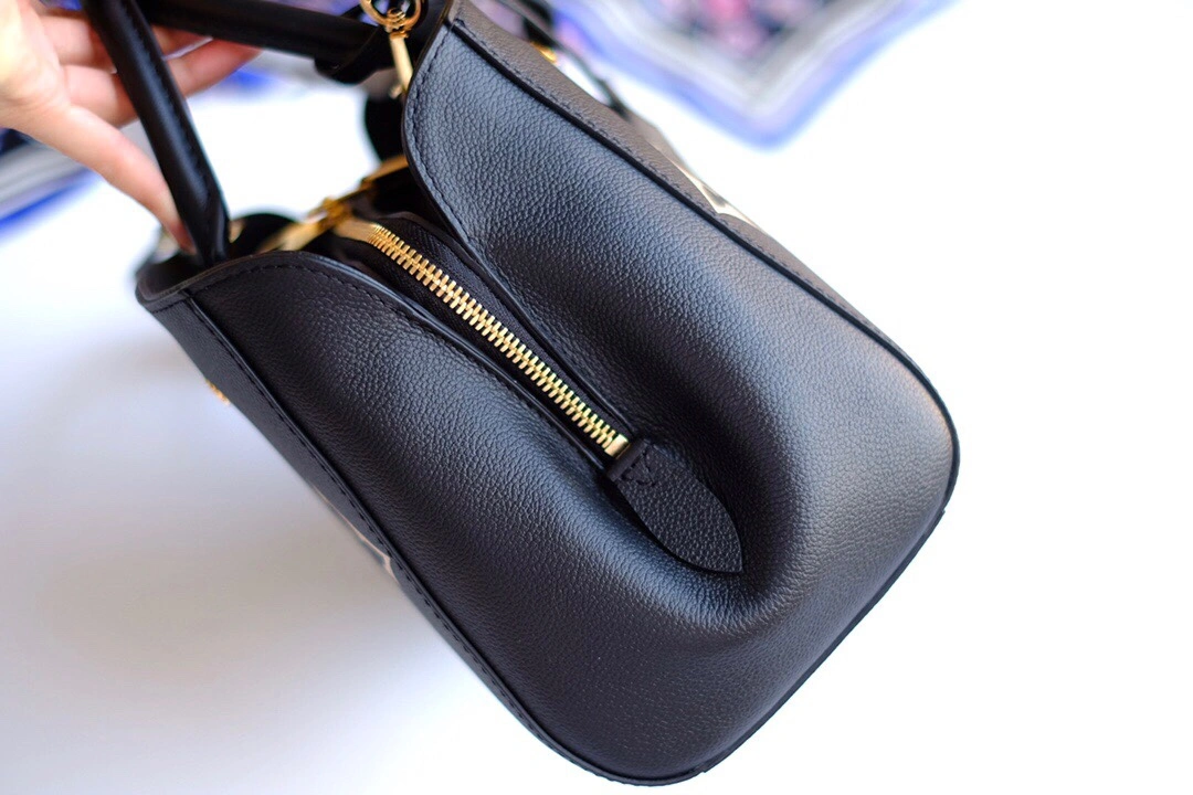 EyeCatching L*ouis V*uitton Bag Top Quality 29*20*13cm 8685